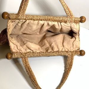 Women’s hand bag.